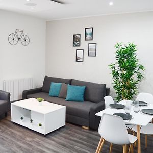 Le Blue St Leon : 2 Pieces Cozy Lit King Size Wifi